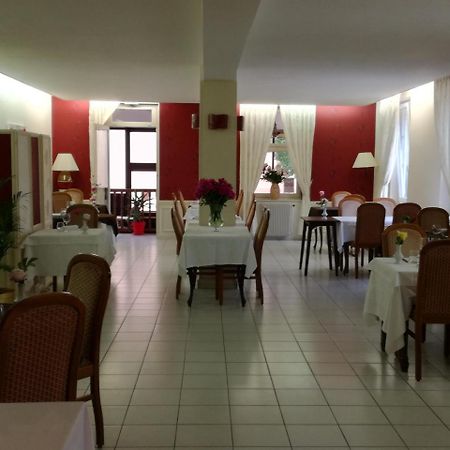 Logis Au Puits Enchante Saint-Martin-en-Bresse Exterior photo