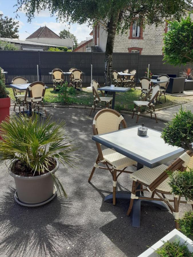 Logis Au Puits Enchante Saint-Martin-en-Bresse Exterior photo